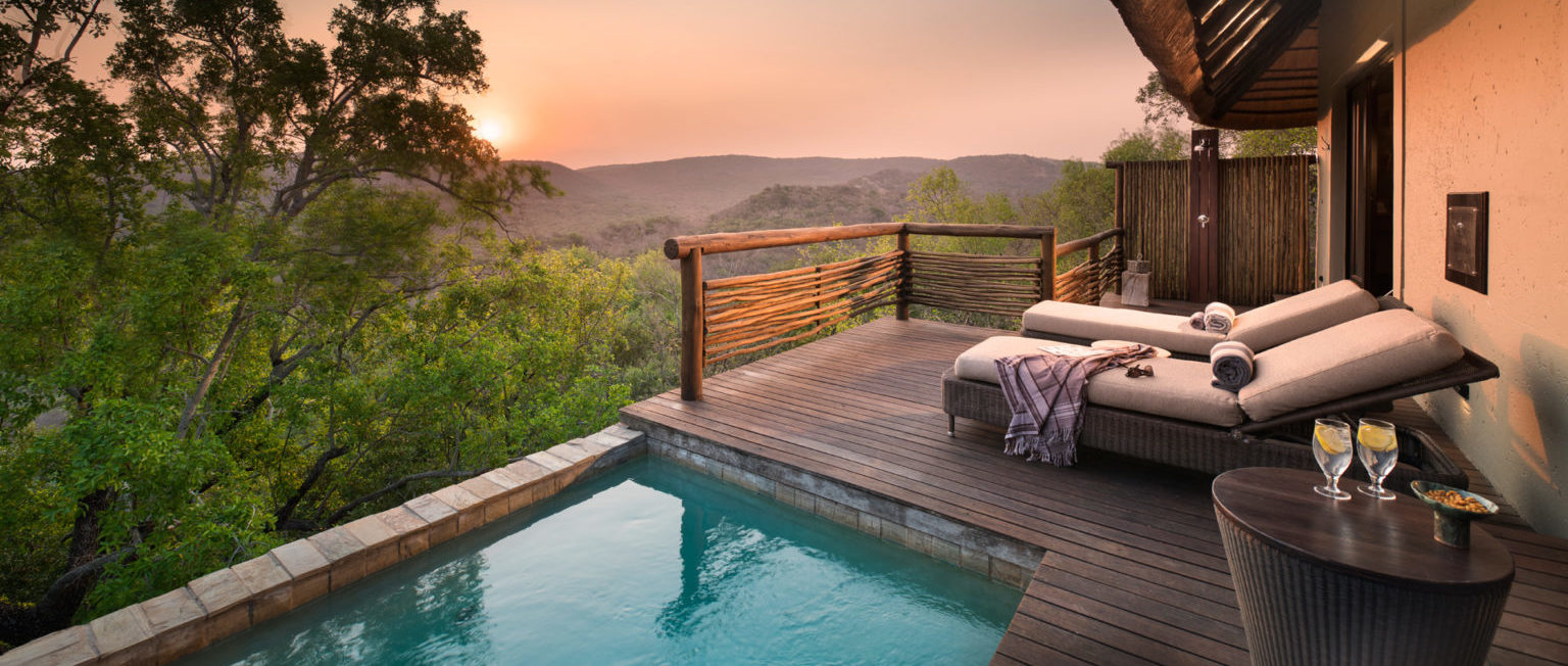 Panoramic views of the gorgeous sunset at Phinda Mountain Lodge